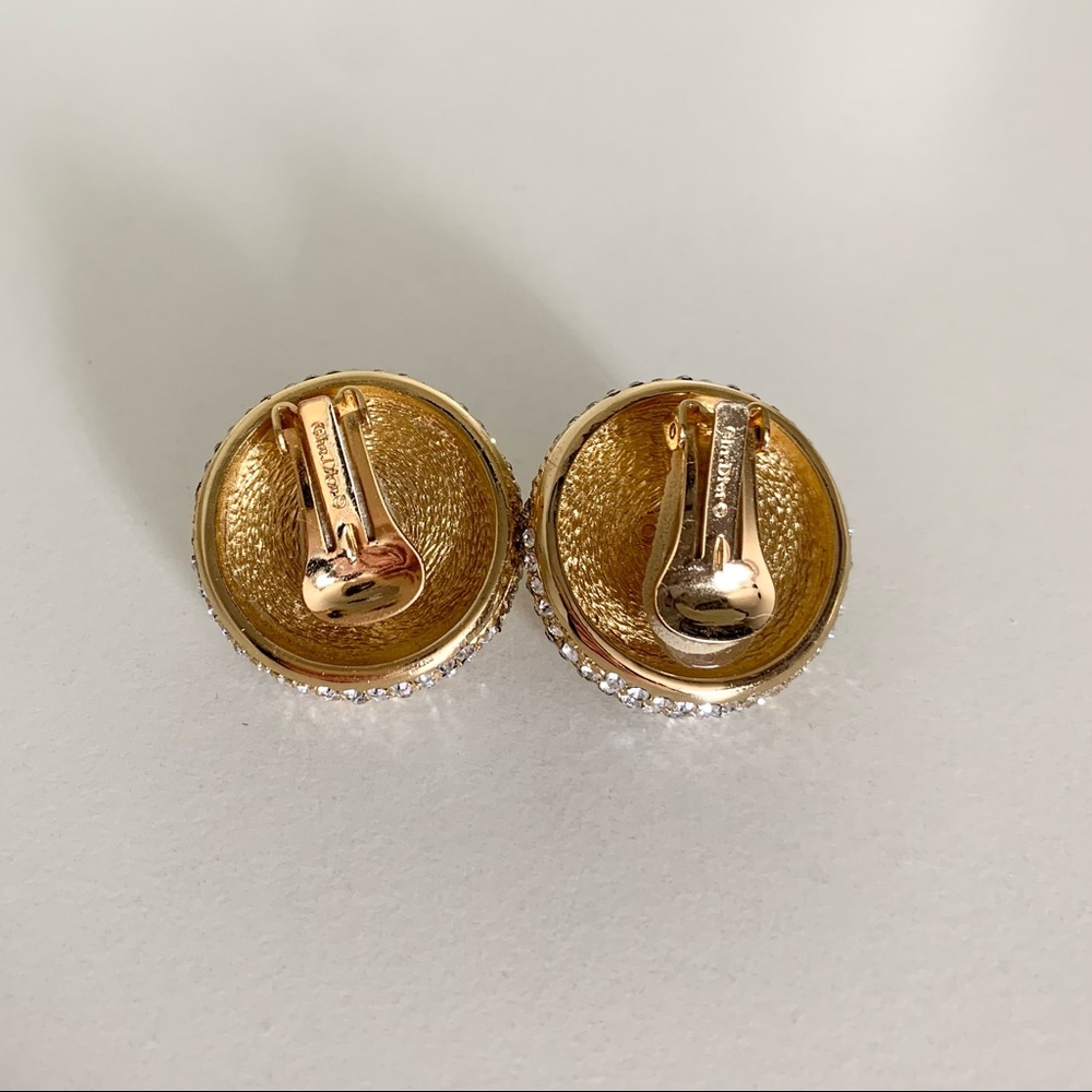 Hold Vintage Dior Large pearl earrings - Picture 8 of 13